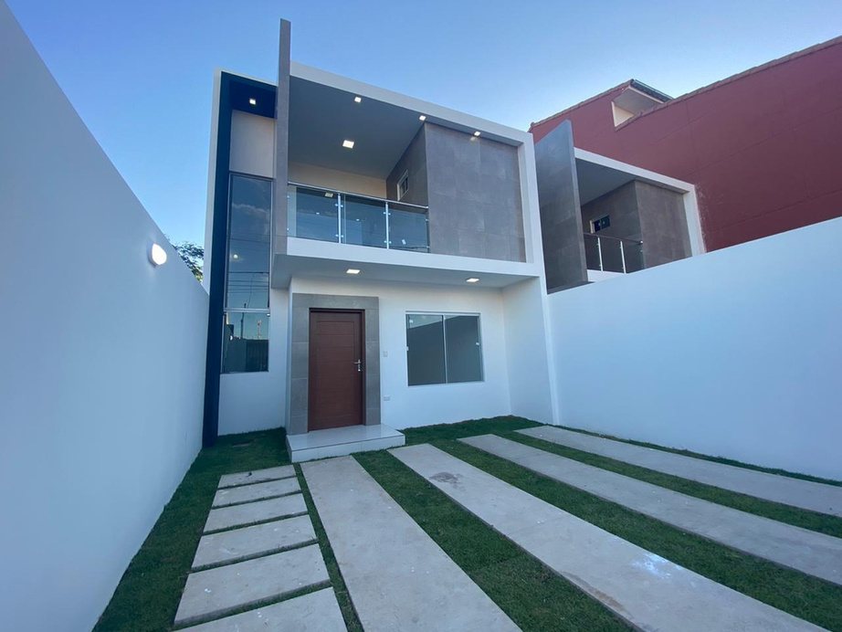 Vivienda moderna de dos plantas terminada